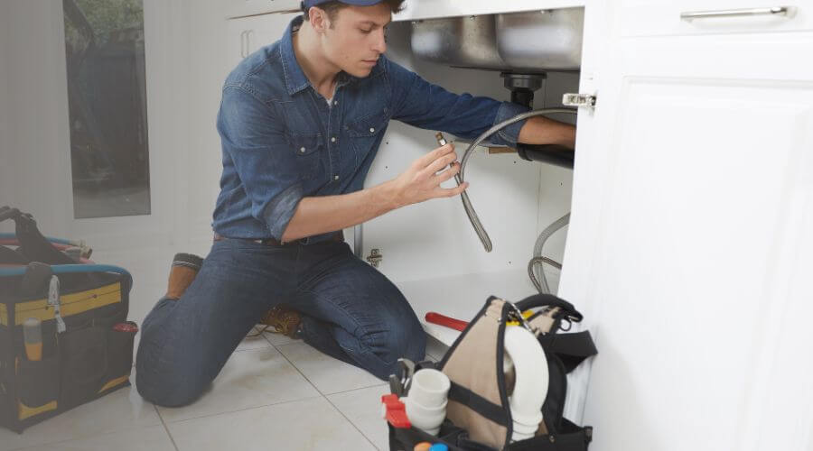 Emergency Leak Repair in Hineston, LA